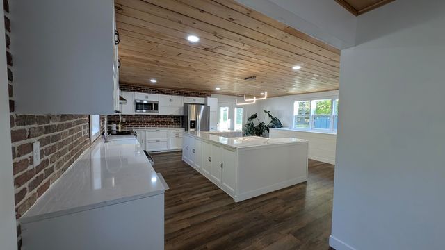 930 N Mill Iron Road, Muskegon Twp, MI 49442