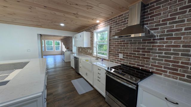930 N Mill Iron Road, Muskegon Twp, MI 49442