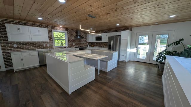 930 N Mill Iron Road, Muskegon Twp, MI 49442