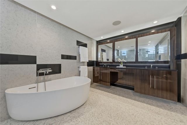 1354 LUCHETTI STREET PH, San Juan, PR 00907
