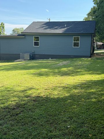 1565 Strawberry Lane NE, Cleveland, TN 37311