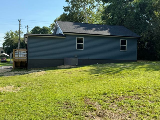 1565 Strawberry Lane NE, Cleveland, TN 37311