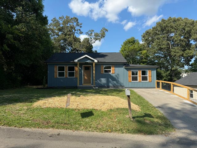 1565 Strawberry Lane NE, Cleveland, TN 37311