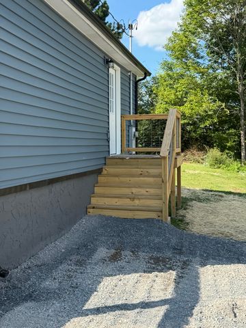 1565 Strawberry Lane NE, Cleveland, TN 37311