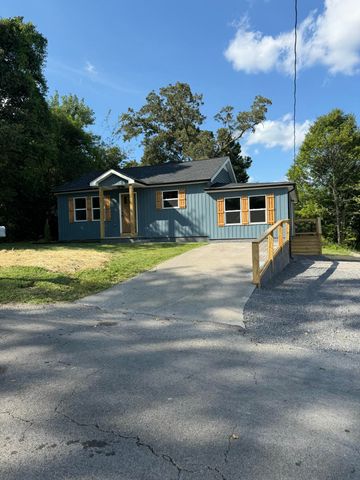 1565 Strawberry Lane NE, Cleveland, TN 37311