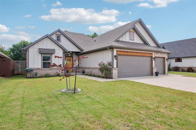 600 E Barajas Terrace, Mustang, OK 73064