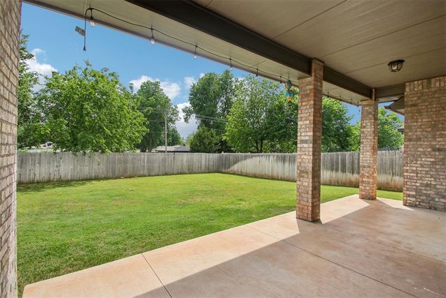 600 E Barajas Terrace, Mustang, OK 73064