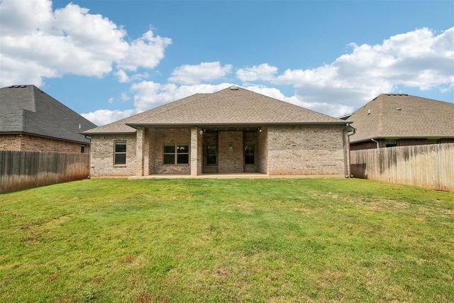 600 E Barajas Terrace, Mustang, OK 73064