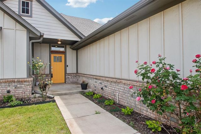 600 E Barajas Terrace, Mustang, OK 73064
