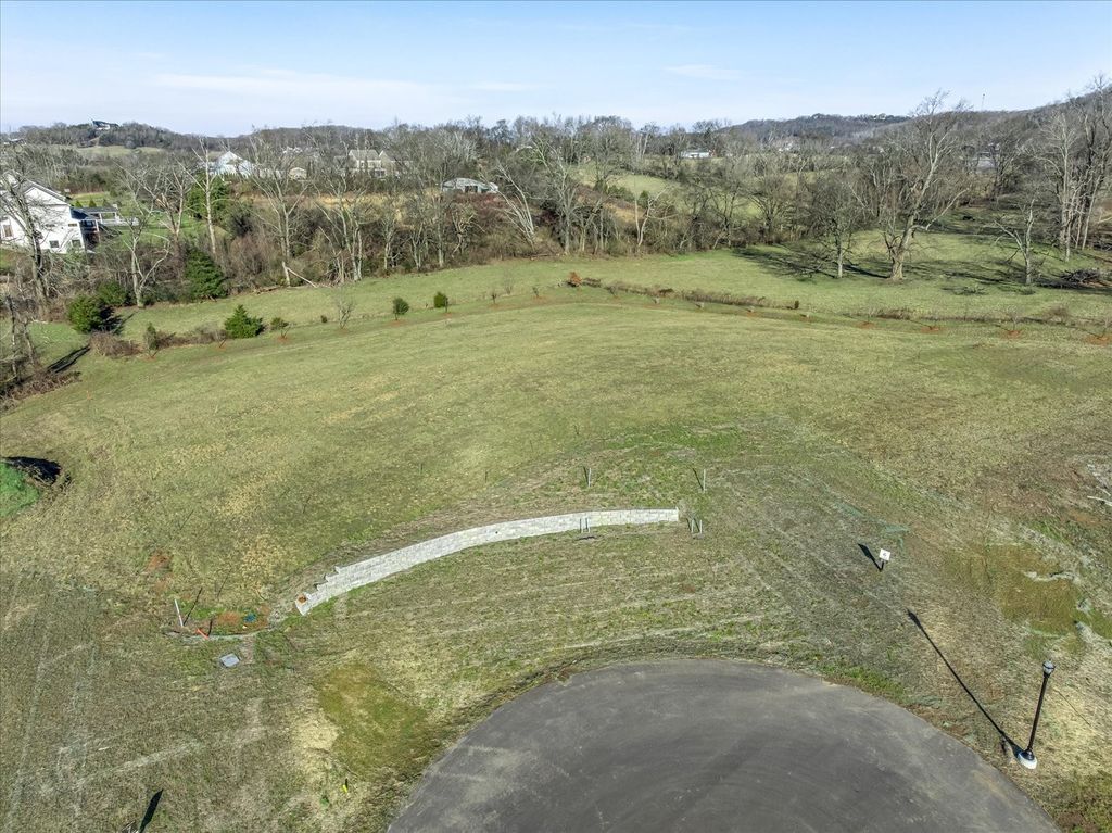 2209 Owl Meadows Ct, Franklin, TN 37067