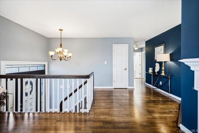 569 Links Drive S, Oceanside, NY 11572