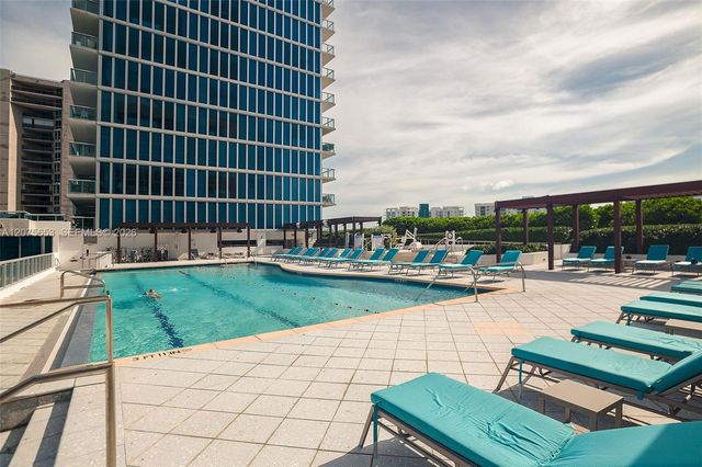 6799 Collins Avenue 510, Miami Beach, FL 33141