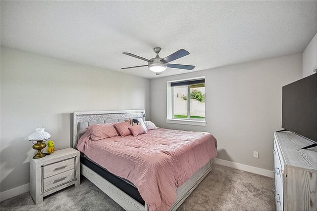 5652 Brook View Avenue, Des Moines, IA 50317