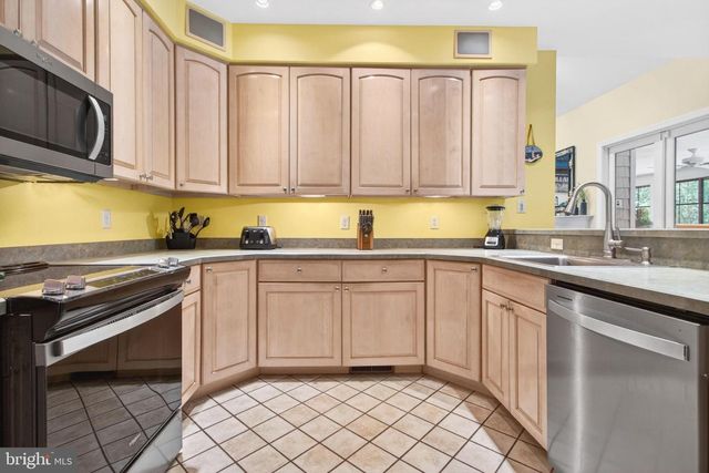 12 SHEFFIELD RD, Rehoboth Beach, DE 19971