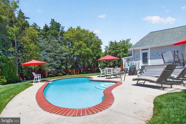 12 SHEFFIELD RD, Rehoboth Beach, DE 19971