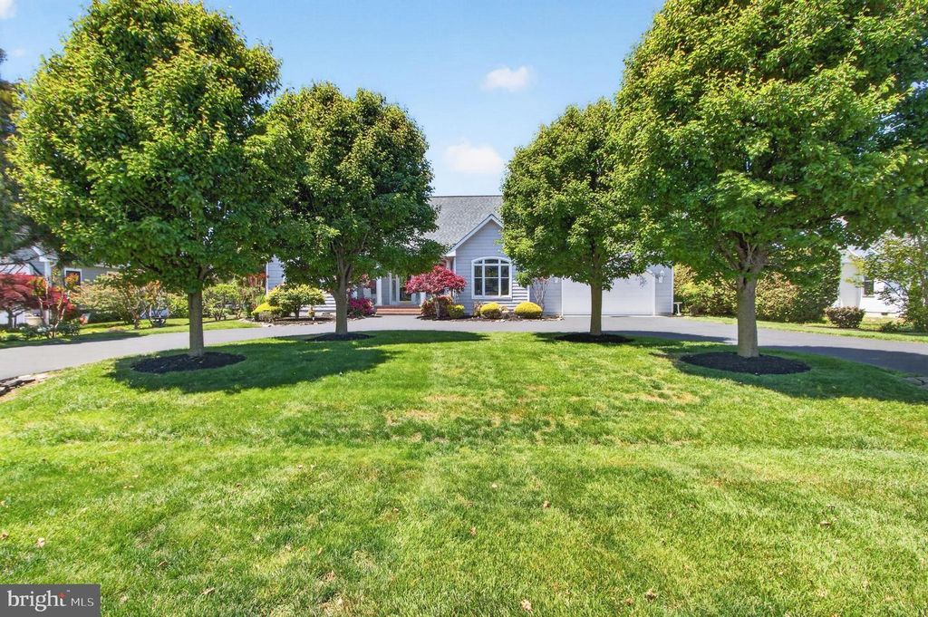 12 SHEFFIELD RD, Rehoboth Beach, DE 19971