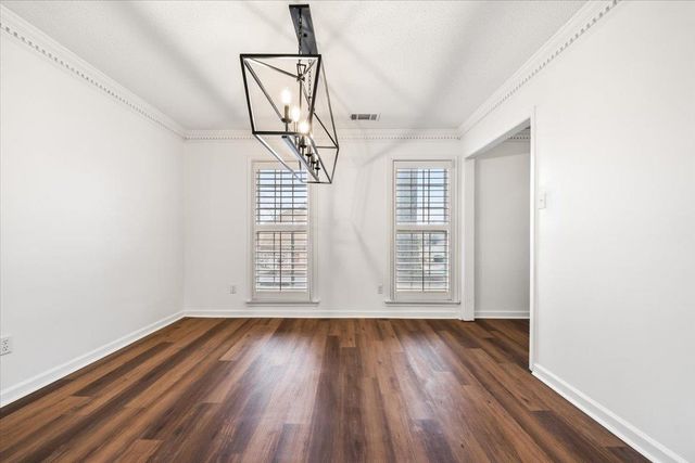 2814 MORNING WOODS DR, Memphis, TN 38016