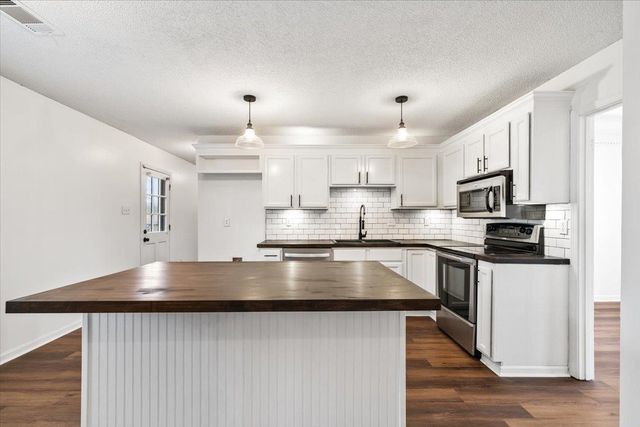 2814 MORNING WOODS DR, Memphis, TN 38016