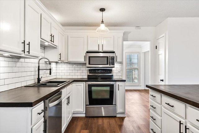 2814 MORNING WOODS DR, Memphis, TN 38016