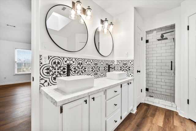 2814 MORNING WOODS DR, Memphis, TN 38016