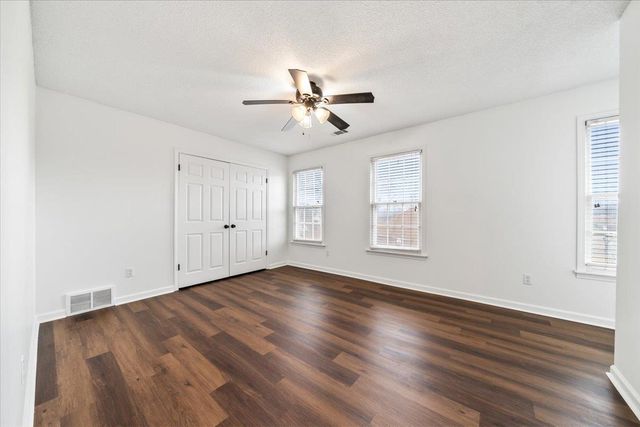 2814 MORNING WOODS DR, Memphis, TN 38016