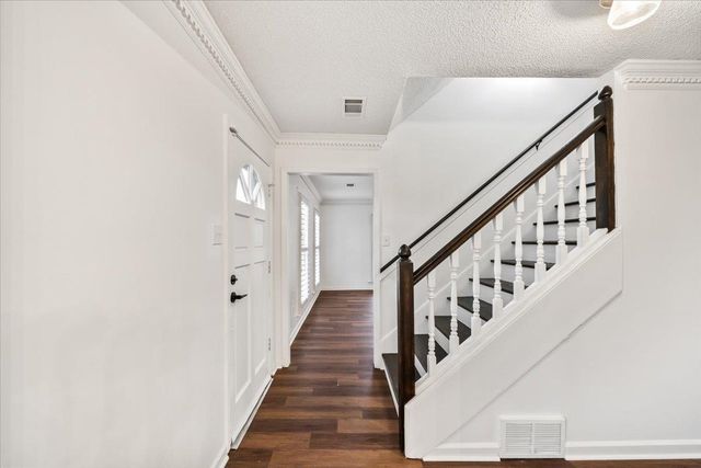 2814 MORNING WOODS DR, Memphis, TN 38016