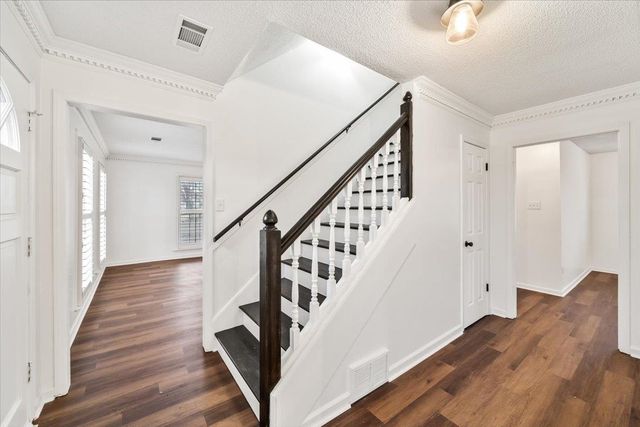 2814 MORNING WOODS DR, Memphis, TN 38016