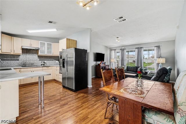 316 SW 19th TER, Cape Coral, FL 33991