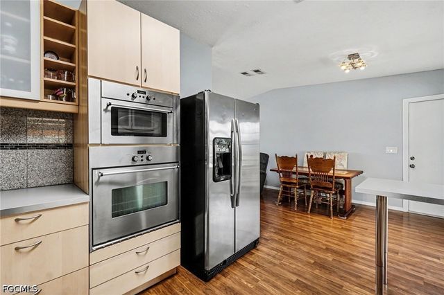 316 SW 19th TER, Cape Coral, FL 33991