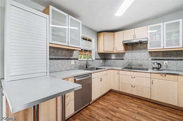 316 SW 19th TER, Cape Coral, FL 33991