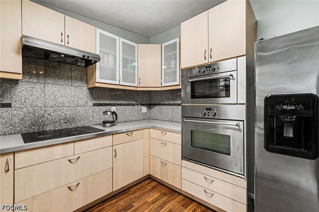 316 SW 19th TER, Cape Coral, FL 33991