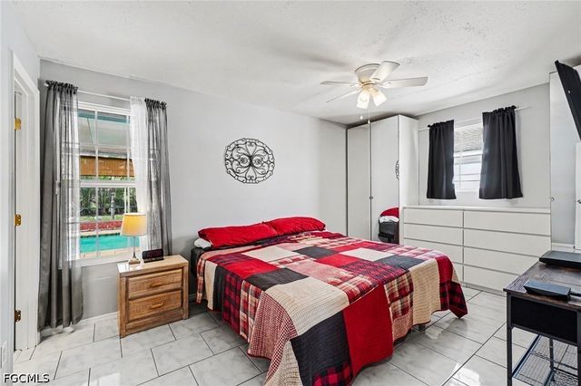 316 SW 19th TER, Cape Coral, FL 33991