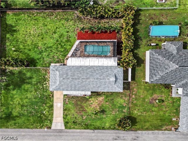 316 SW 19th TER, Cape Coral, FL 33991