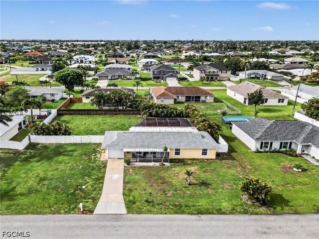 316 SW 19th TER, Cape Coral, FL 33991