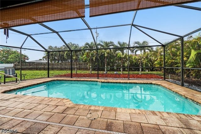 316 SW 19th TER, Cape Coral, FL 33991