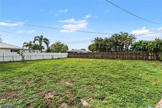 316 SW 19th TER, Cape Coral, FL 33991