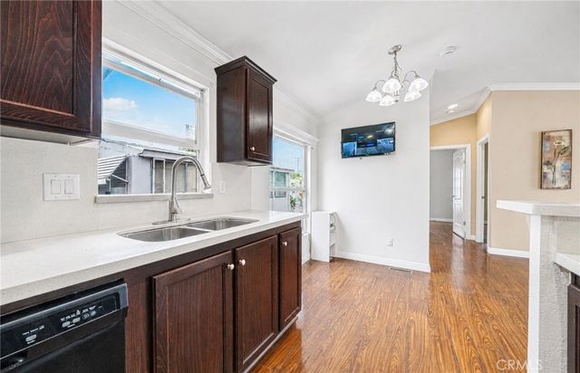 812 N Loren Avenue 18, Azusa, CA 91702