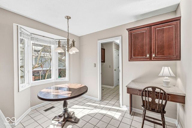 7869 Clearwater Parkway, Indianapolis, IN 46240