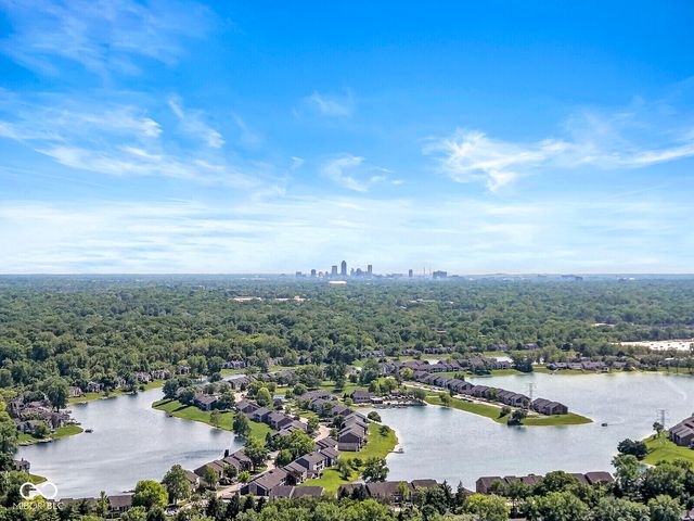 7869 Clearwater Parkway, Indianapolis, IN 46240