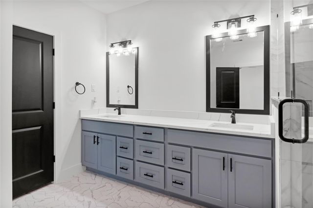 8136 Chateau Street, Houston, TX 77028