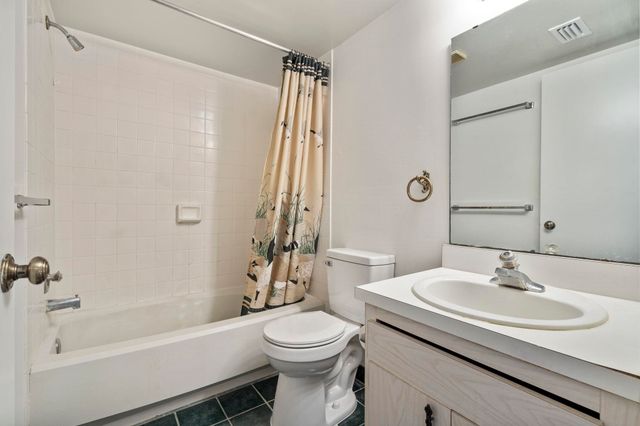 16 Alcira Ct, St Augustine, FL 32086