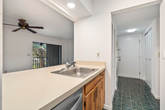 16 Alcira Ct, St Augustine, FL 32086