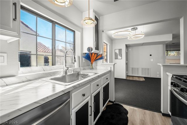 4873 South Torrey Pines Drive 205, Las Vegas, NV 89103