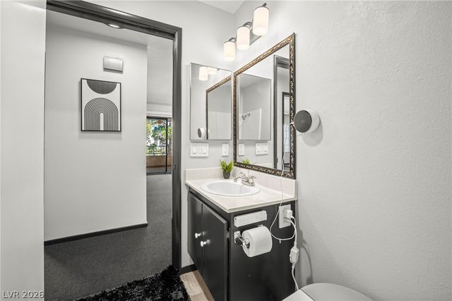 4873 South Torrey Pines Drive 205, Las Vegas, NV 89103