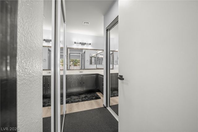 4873 South Torrey Pines Drive 205, Las Vegas, NV 89103