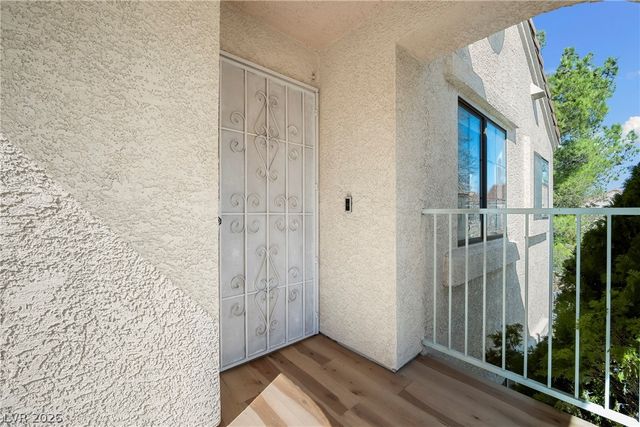 4873 South Torrey Pines Drive 205, Las Vegas, NV 89103