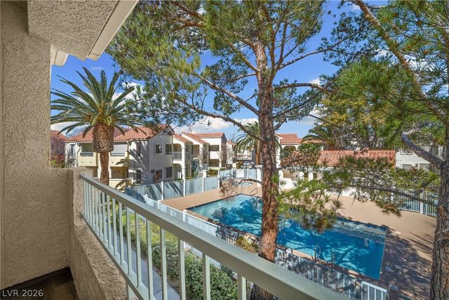 4873 South Torrey Pines Drive 205, Las Vegas, NV 89103