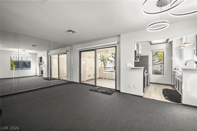 4873 South Torrey Pines Drive 205, Las Vegas, NV 89103