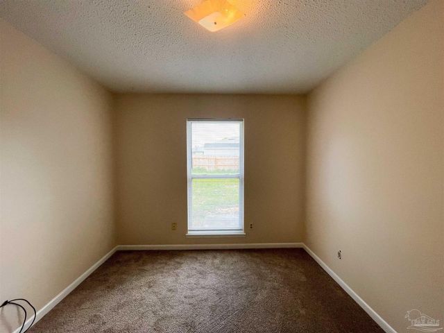 3226 Santa Rosa Dr, Gulf Breeze, FL 32563
