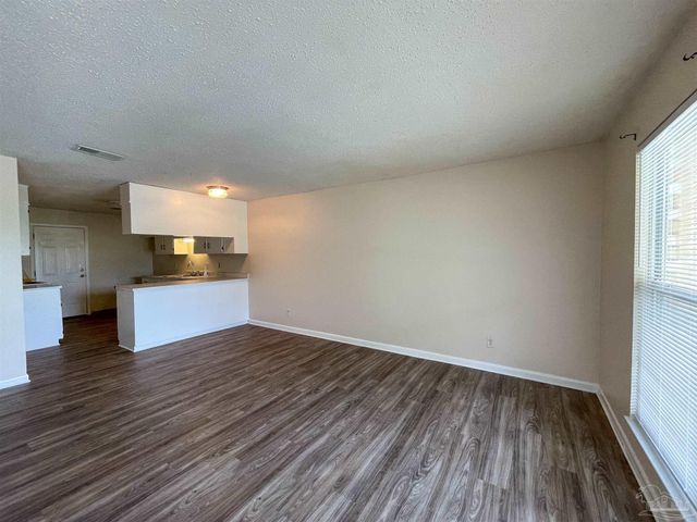 3226 Santa Rosa Dr, Gulf Breeze, FL 32563